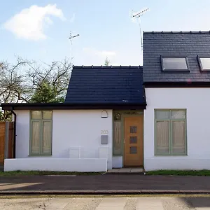 https://levada-house.cambridgehotelsuk.com