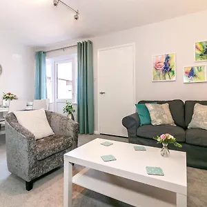 https://meadow-house.cambridgehotelsuk.com