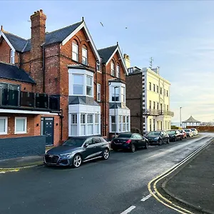 https://brooklands-filey-seaside-retreat.yorkshirehotels.net